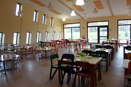 09-Le-restaurant-scolaire,-avant-le-service