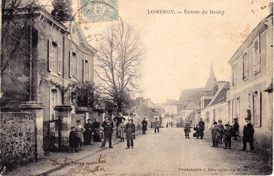 003 Entrée du bourg