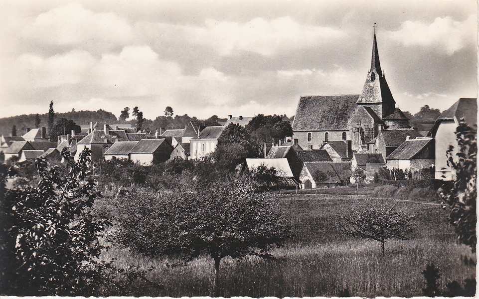 034a Vue par la route de Saussay